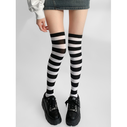 夜間教習室針織襪套黑白撞色可愛毛線堆堆襪女秋季長腿套過膝襪子 夜間教習室針織襪套黑白撞色可愛毛線堆堆襪女秋季長腿套過膝襪子