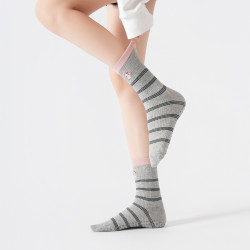 2025秋新品條紋專業瑜珈普拉提襪卡通Kitty貓刺綉可愛防滑地板襪