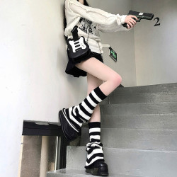 ins黑白濶腿條紋襪套y2k千禧辣妹秋冬jk小腿堆堆黑灰保暖喇叭腿套