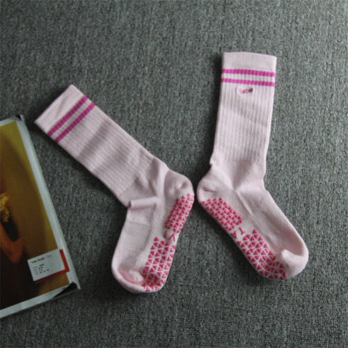 防滑瑜珈襪子長筒加厚中筒小腿普拉提速乾透氣錦綸室內地板襪4 防滑瑜珈襪子長筒加厚中筒小腿普拉提速乾透氣錦綸室內地板襪4