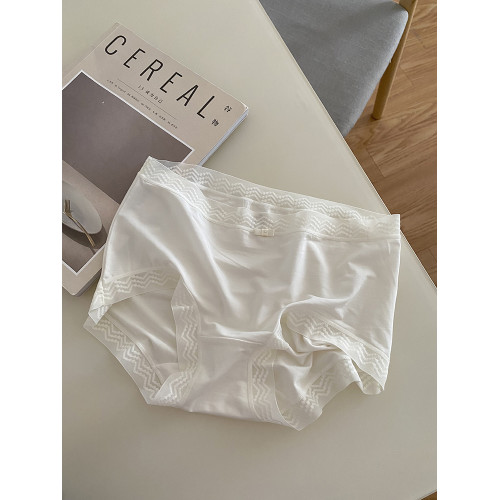 浮生若夢80支超細天絲少女內褲柔軟蕾絲邊舒適高彈中高腰包臀三角 浮生若夢80支超細天絲少女內褲柔軟蕾絲邊舒適高彈中高腰包臀三角