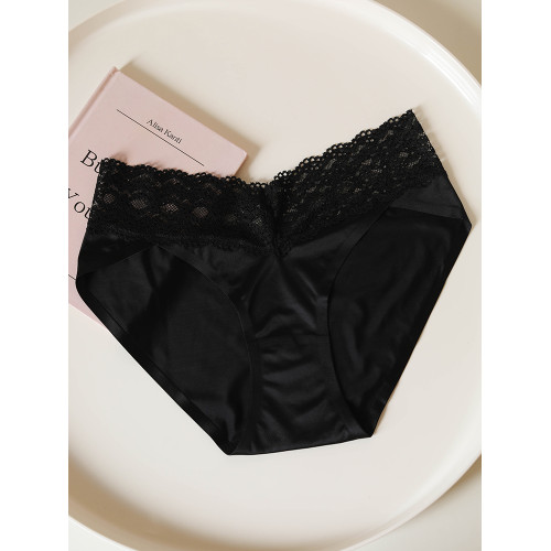春癮~無痕緞面內褲女絲滑柔軟V形蕾絲花邊輕奢性感純欲低腰三角褲