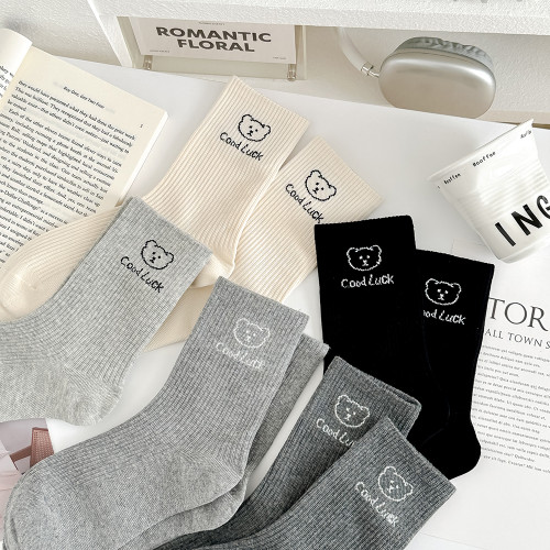 無骨格雷系小熊襪子女中筒襪秋冬純棉長襪韓版ins潮春秋運動高幫 無骨格雷系小熊襪子女中筒襪秋冬純棉長襪韓版ins潮春秋運動高幫