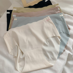 桃醬少女丨不夾臀+不下滑+真無痕 冰絲透氣3D蜜桃臀蠶絲襠內褲女