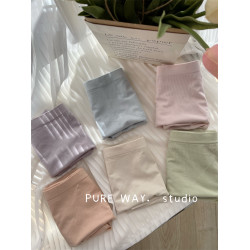 舒適王!簡約基礎奶油純色柔軟細膩三角內褲女生中腰高彈無痕無縫