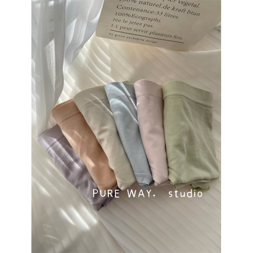 舒適王!簡約基礎奶油純色柔軟細膩三角內褲女生中腰高彈無痕無縫 舒適王!簡約基礎奶油純色柔軟細膩三角內褲女生中腰高彈無痕無縫