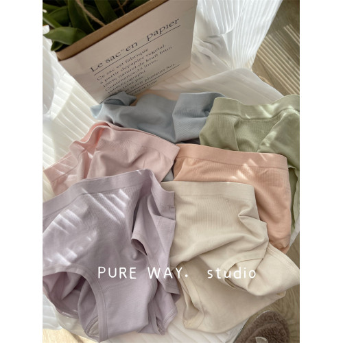 舒適王!簡約基礎奶油純色柔軟細膩三角內褲女生中腰高彈無痕無縫 舒適王!簡約基礎奶油純色柔軟細膩三角內褲女生中腰高彈無痕無縫