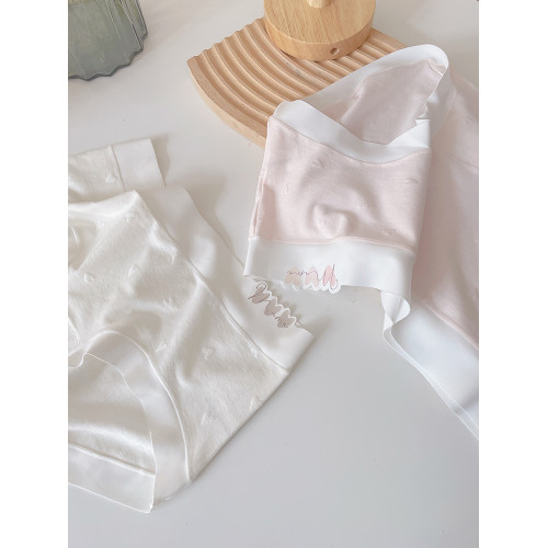 裸感舒適~內褲女棉質抗菌襠中腰無痕純欲輕薄透氣少女士三角褲頭 裸感舒適~內褲女棉質抗菌襠中腰無痕純欲輕薄透氣少女士三角褲頭