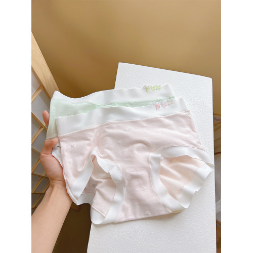 裸感舒適~內褲女棉質抗菌襠中腰無痕純欲輕薄透氣少女士三角褲頭 裸感舒適~內褲女棉質抗菌襠中腰無痕純欲輕薄透氣少女士三角褲頭