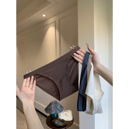 pink sweet冰絲無痕少女內褲輕薄裸感透氣運動細帶三角褲純棉襠 pink sweet冰絲無痕少女內褲輕薄裸感透氣運動細帶三角褲純棉襠