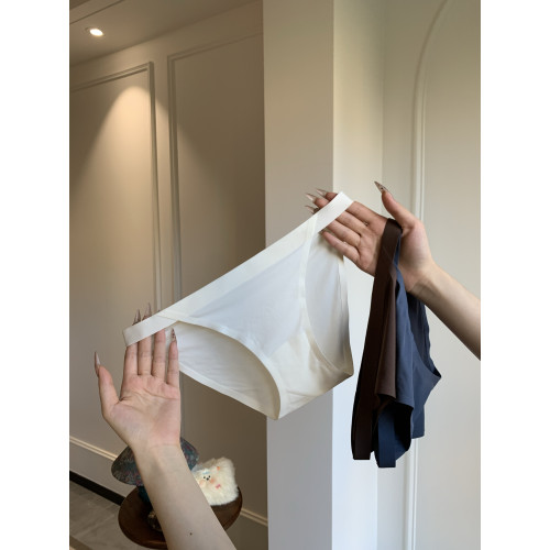 pink sweet冰絲無痕少女內褲輕薄裸感透氣運動細帶三角褲純棉襠 pink sweet冰絲無痕少女內褲輕薄裸感透氣運動細帶三角褲純棉襠