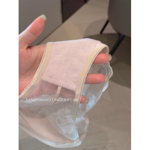 2025新款法式蕾絲純欲純色緞面鏤空低腰三角內褲女透氣全棉襠絲緞 2025新款法式蕾絲純欲純色緞面鏤空低腰三角內褲女透氣全棉襠絲緞