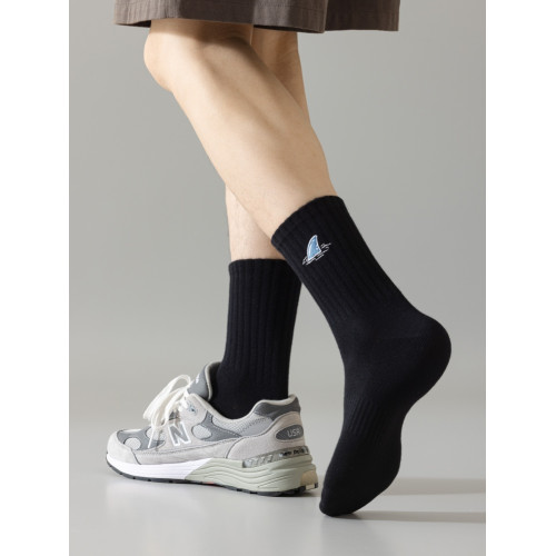 黑色襪子男款長襪純棉防臭吸汗秋冬款男士可愛刺綉長筒運動籃球襪 黑色襪子男款長襪純棉防臭吸汗秋冬款男士可愛刺綉長筒運動籃球襪