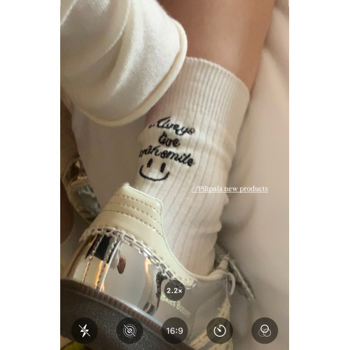 “荔枝奶酪”襪子女純棉中筒堆堆刺綉黑白灰色復古襪子百搭舒適透 “荔枝奶酪”襪子女純棉中筒堆堆刺綉黑白灰色復古襪子百搭舒適透