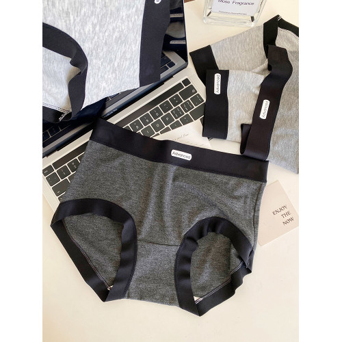 微內薇運動內褲女胖mm無痕高彈2025新款夏季透氣VV大碼包臀三角褲 微內薇運動內褲女胖mm無痕高彈2025新款夏季透氣VV大碼包臀三角褲