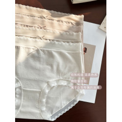 奶白茉莉  蕾絲提花中腰內褲女50支柔棉混紡透氣中腰包臀三角褲