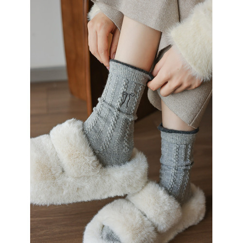 【起步韓襪】蝴蝶結襪子女中筒刺綉韓國東大門羊毛女襪保暖堆堆襪 【起步韓襪】蝴蝶結襪子女中筒刺綉韓國東大門羊毛女襪保暖堆堆襪