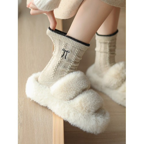 【起步韓襪】蝴蝶結襪子女中筒刺綉韓國東大門羊毛女襪保暖堆堆襪 【起步韓襪】蝴蝶結襪子女中筒刺綉韓國東大門羊毛女襪保暖堆堆襪