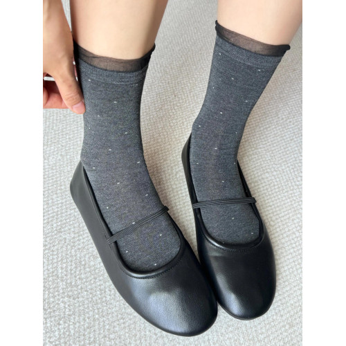 夏日千金感!復古深灰波點襪滿滿的高級感~薄款襪子女堆堆灰色 夏日千金感!復古深灰波點襪滿滿的高級感~薄款襪子女堆堆灰色