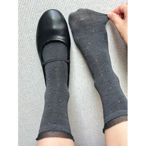 夏日千金感!復古深灰波點襪滿滿的高級感~薄款襪子女堆堆灰色 夏日千金感!復古深灰波點襪滿滿的高級感~薄款襪子女堆堆灰色