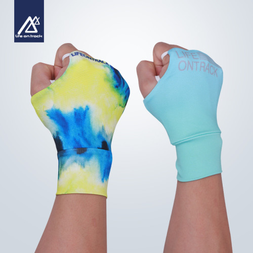 高爾夫防曬手套男冰絲半指速乾透氣騎行開車手套釣魚手套戶外裝備 高爾夫防曬手套男冰絲半指速乾透氣騎行開車手套釣魚手套戶外裝備