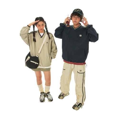 江南先生NewJNXS美式復古織帶V領插肩袖情侶衛衣秋潮牌運動風外套 江南先生NewJNXS美式復古織帶V領插肩袖情侶衛衣秋潮牌運動風外套