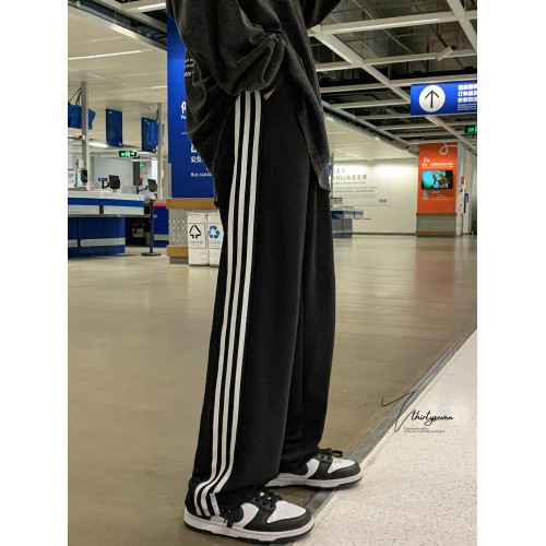 日系側邊三條杠運動衛褲男秋季高街百搭條紋直筒褲垂感濶腿休閒褲 日系側邊三條杠運動衛褲男秋季高街百搭條紋直筒褲垂感濶腿休閒褲