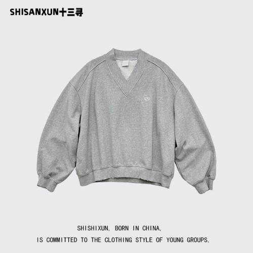 SHISANXUN秋季復古學院領短寬衛衣破損做舊大V領運動街頭套頭上衣 SHISANXUN秋季復古學院領短寬衛衣破損做舊大V領運動街頭套頭上衣