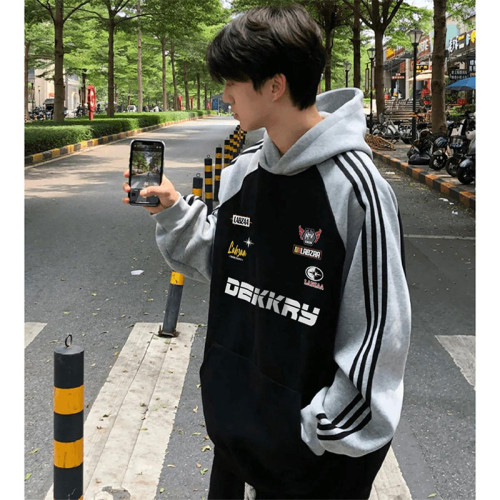 美式vibe高街字母印花連帽衛衣男秋季潮牌寬松插肩三條杠外套上衣 美式vibe高街字母印花連帽衛衣男秋季潮牌寬松插肩三條杠外套上衣