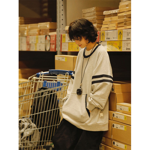 阿於呆 日系復古袋鼠兜拼接撞色 男女中性寬松百搭圓領插肩袖衛衣 阿於呆 日系復古袋鼠兜拼接撞色 男女中性寬松百搭圓領插肩袖衛衣