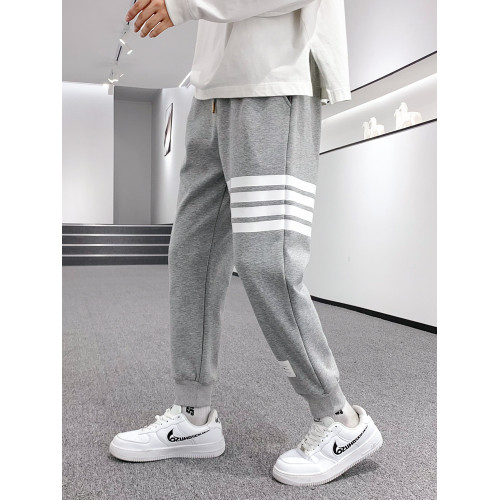 衛褲男士春夏款灰色四道杠休閒薄款長褲春季運動褲男寬松男生褲子 衛褲男士春夏款灰色四道杠休閒薄款長褲春季運動褲男寬松男生褲子