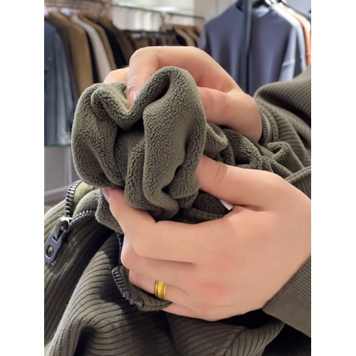 秋冬新款加絨肌理立領衛衣男半拉鍊簡約純色百搭寬松長袖休閒上衣 秋冬新款加絨肌理立領衛衣男半拉鍊簡約純色百搭寬松長袖休閒上衣