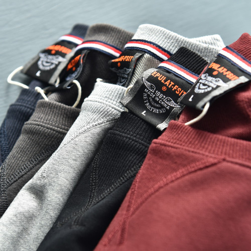 簡潔經典款 男士日系碳素水洗純色寬松毛圈衛衣男 大碼圓領上衣潮 簡潔經典款 男士日系碳素水洗純色寬松毛圈衛衣男 大碼圓領上衣潮