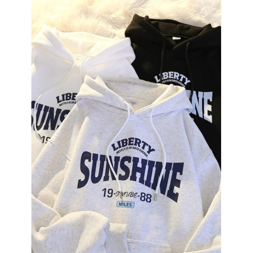 廣州十三行高級出口~復古港風ins潮牌純棉連帽衛衣銀狐絨外套 廣州十三行高級出口~復古港風ins潮牌純棉連帽衛衣銀狐絨外套