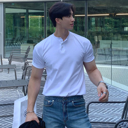 美式亨利領純棉t恤肌肉男硬漢修身短袖半開釦設計感v領運動上衣潮