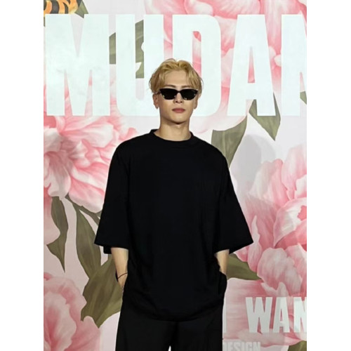 王嘉爾同款秋季春美式短袖t恤男休閒寬松純色純棉重磅圓領七分袖 王嘉爾同款秋季春美式短袖t恤男休閒寬松純色純棉重磅圓領七分袖