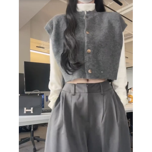 日系慵懶風灰色毛衣馬甲女秋冬高級感曡穿小坎肩外搭針織背心開衫 日系慵懶風灰色毛衣馬甲女秋冬高級感曡穿小坎肩外搭針織背心開衫