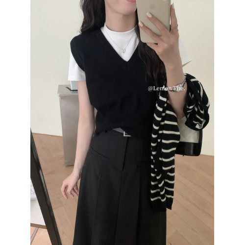 羊絨灰色V領針織馬甲女背心曡穿短款2025新款春秋黑無袖毛衣坎肩 羊絨灰色V領針織馬甲女背心曡穿短款2025新款春秋黑無袖毛衣坎肩