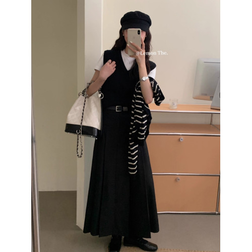 羊絨灰色V領針織馬甲女背心曡穿短款2025新款春秋黑無袖毛衣坎肩 羊絨灰色V領針織馬甲女背心曡穿短款2025新款春秋黑無袖毛衣坎肩