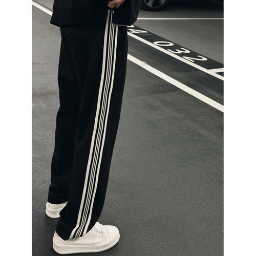 秋冬男士百搭運動休閒套裝潮流情侶寬松兩件套青年時尚織帶一整套 秋冬男士百搭運動休閒套裝潮流情侶寬松兩件套青年時尚織帶一整套