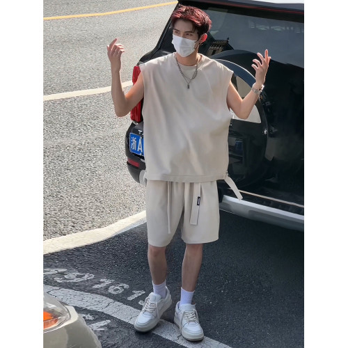 冰絲運動套裝男款夏季美式無袖t恤背心短褲青少年男士穿搭一整套 冰絲運動套裝男款夏季美式無袖t恤背心短褲青少年男士穿搭一整套