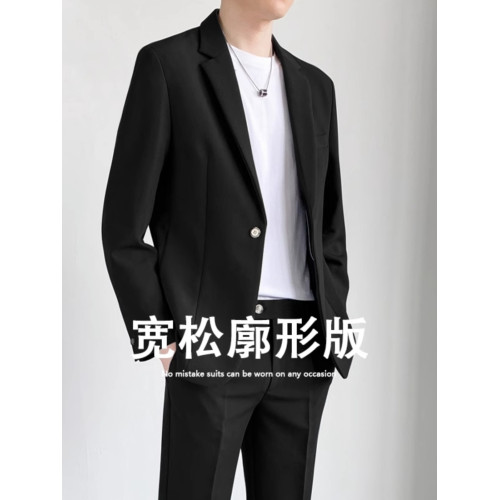 休閒西裝男士套裝外套高級感韓版痞帥春秋季輕熟小西服上衣三件套 休閒西裝男士套裝外套高級感韓版痞帥春秋季輕熟小西服上衣三件套