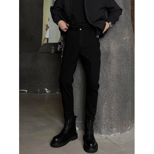 純黑色痞帥修身牛仔褲子男款2025新款秋季高級感顯瘦直筒小腳長褲 純黑色痞帥修身牛仔褲子男款2025新款秋季高級感顯瘦直筒小腳長褲