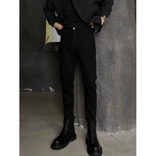 純黑色痞帥修身牛仔褲子男款2025新款秋季高級感顯瘦直筒小腳長褲 純黑色痞帥修身牛仔褲子男款2025新款秋季高級感顯瘦直筒小腳長褲