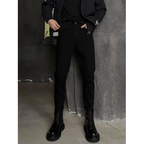 純黑色痞帥修身牛仔褲子男款2025新款秋季高級感顯瘦直筒小腳長褲 純黑色痞帥修身牛仔褲子男款2025新款秋季高級感顯瘦直筒小腳長褲