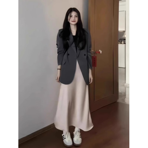 高級感灰色西裝外套女春秋2025新款韓版chic寬松休閒西服上衣顯瘦 高級感灰色西裝外套女春秋2025新款韓版chic寬松休閒西服上衣顯瘦