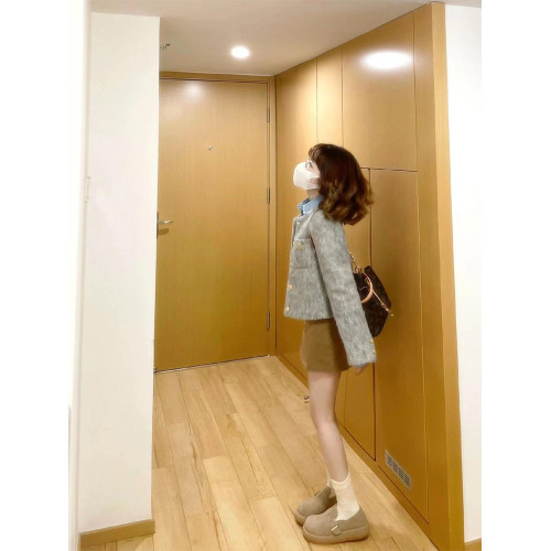 小香風灰色短款毛呢外套女秋冬季款高級感氣質小個子夾棉呢子上衣 小香風灰色短款毛呢外套女秋冬季款高級感氣質小個子夾棉呢子上衣