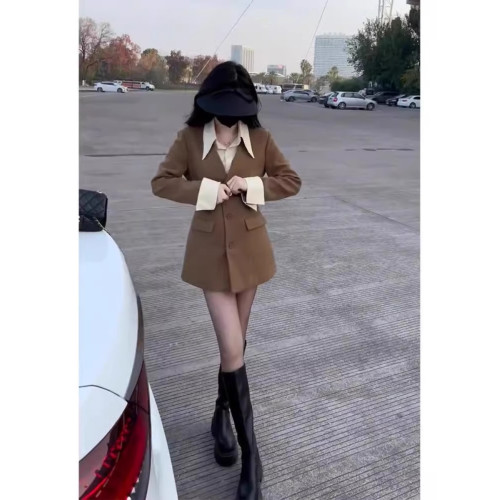 今年流行高級感獨特超好看美拉德小香風咖色假兩件西裝外套女秋裝 今年流行高級感獨特超好看美拉德小香風咖色假兩件西裝外套女秋裝