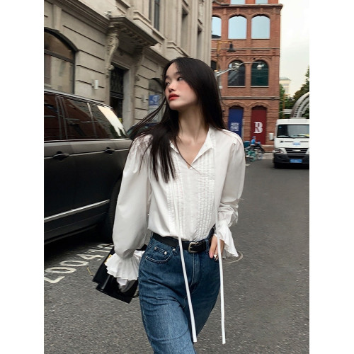 pusumede 法式v領白色襯衫女氣質高級感別致小衫喇叭袖系帶上衣