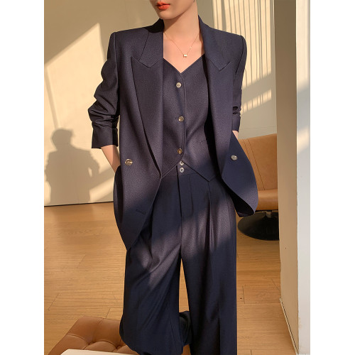 高級感西裝套裝女2025新款秋冬季氣質高級休閒職業西服馬甲三件套 高級感西裝套裝女2025新款秋冬季氣質高級休閒職業西服馬甲三件套